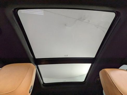 Used 2021 Cadillac XT4 Premium Luxury image 6