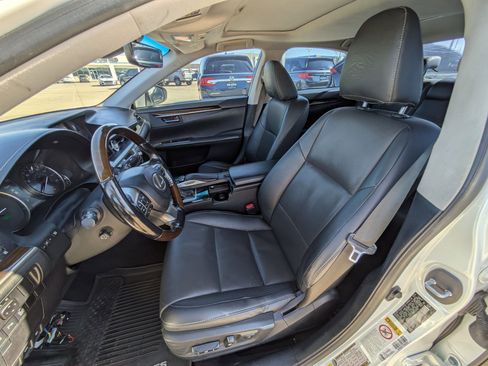 Used 2016 Lexus ES 300h image 14