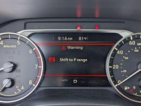 Used 2024 Nissan Rogue SV image 31