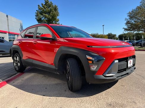 Used 2025 Hyundai Kona SEL image 5