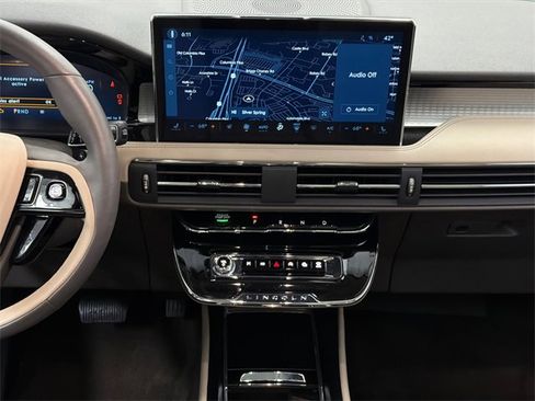 Used 2024 Lincoln Corsair FWD w/ Equipment Group 101A image 20