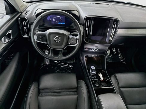 Used 2026 Volvo XC40 B5 Plus AWD/4WD image 17
