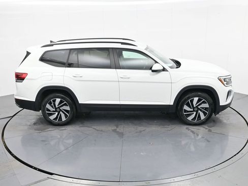 Used 2024 Volkswagen Atlas SE FWD image 23