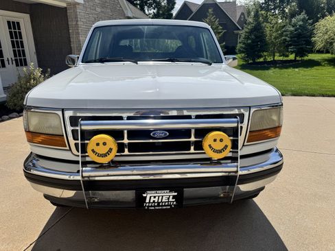 Used 1993 Ford Bronco XLT AWD/4WD image 10