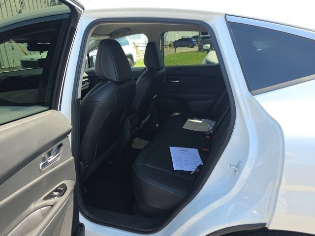 Used 2025 Nissan Murano SV AWD/4WD image 8
