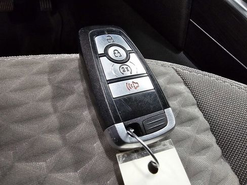 Used 2022 Ford Escape SE w/ Cold Weather Package FWD image 33