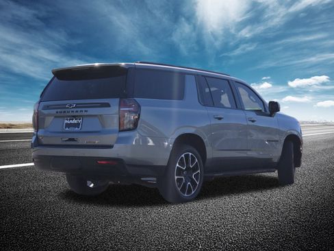 Used 2024 Chevrolet Suburban RST w/ Luxury Package image 19