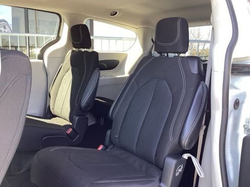 Used 2023 Chrysler Voyager LX FWD image 32
