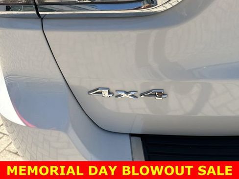 Used 2020 Jeep Grand Cherokee Overland AWD/4WD image 10
