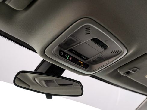 Used 2019 Chevrolet Traverse LT image 30