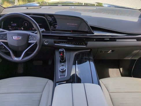 Used 2021 Cadillac Escalade ESV Sport w/ Driver Assist Tech Package image 15