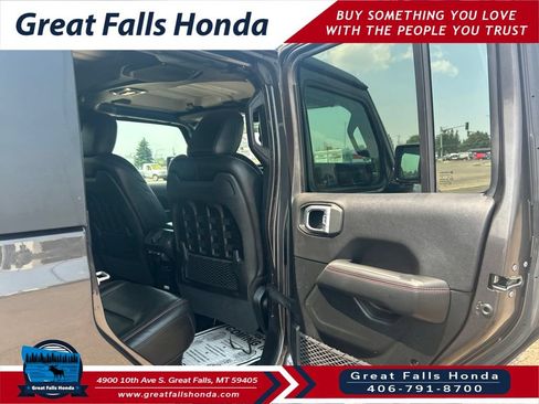Used 2020 Jeep Gladiator Rubicon w/ Advanced Safety Group AWD/4WD image 25
