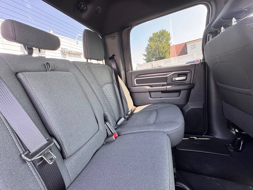 New 2026 RAM 2500 Big Horn AWD/4WD image 21
