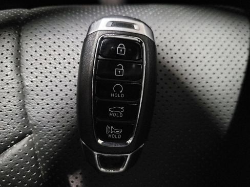 Used 2023 Hyundai Elantra Limited w/ Cargo Package image 32