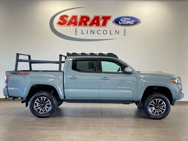 Used 2023 Toyota Tacoma TRD Sport w/ Technology Package AWD/4WD image 1