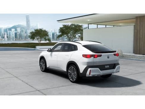 New 2026 BMW X2 xDrive28i w/ Convenience Package AWD/4WD image 2