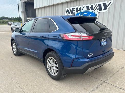 Used 2023 Ford Edge SEL w/ Convenience Package AWD/4WD image 6