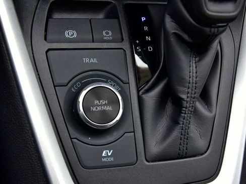 Certified 2024 Toyota RAV4 XLE w/ Convenience Package image 25