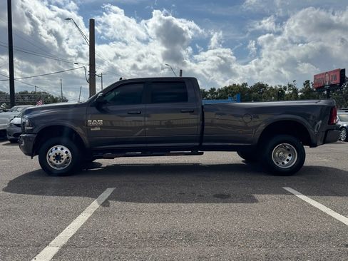 Used 2018 RAM 3500 Laramie w/ Sport Appearance Group AWD/4WD image 8