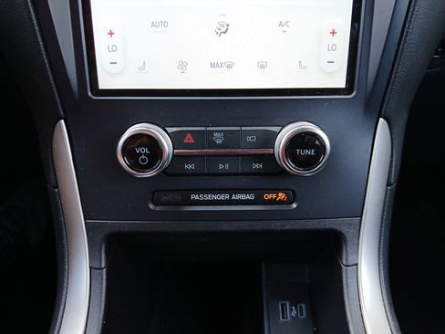 Used 2023 Ford Edge SEL image 20