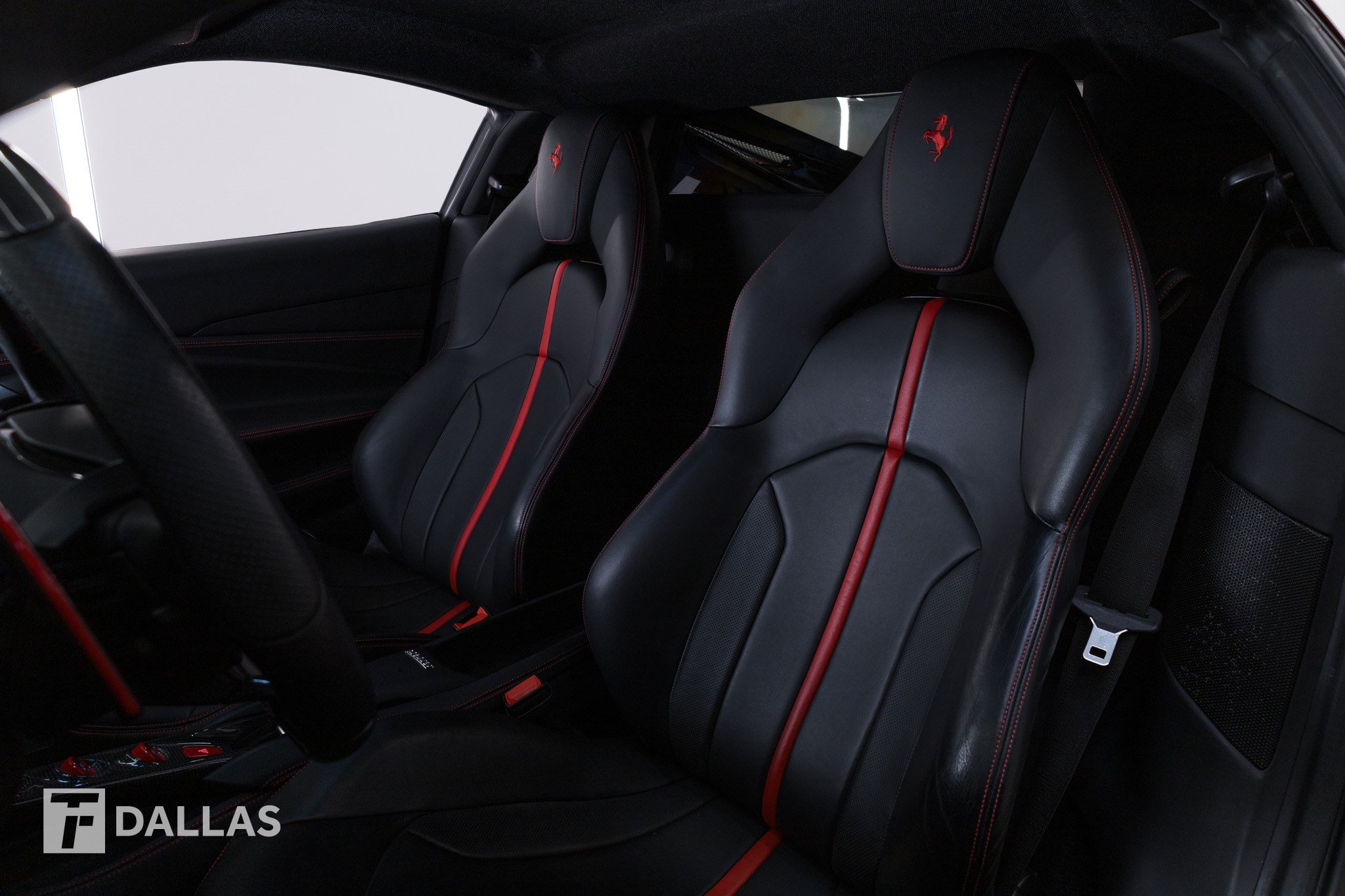 Used 2020 Ferrari F8 Tributo RWD image 22