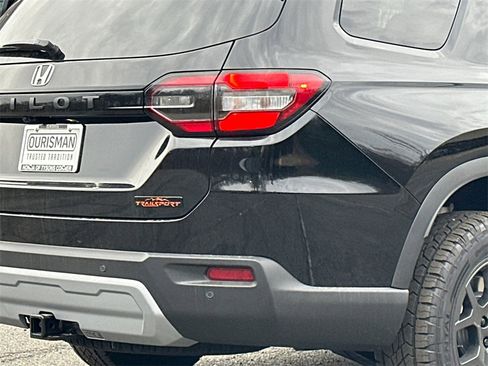 New 2025 Honda Pilot TrailSport image 6