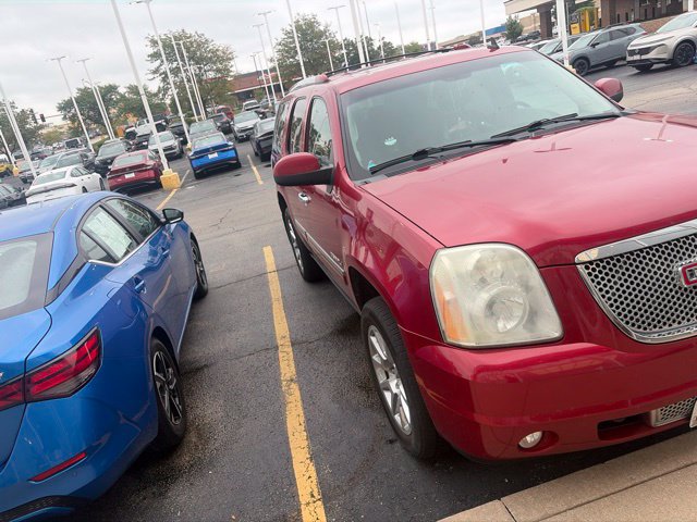 Used 2012 GMC Yukon Denali AWD/4WD image 3