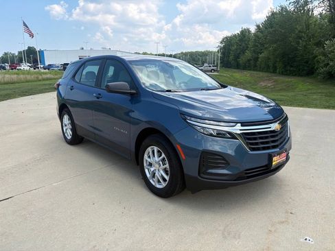 Used 2024 Chevrolet Equinox LS w/ LPO, Floor Liner Package FWD image 11