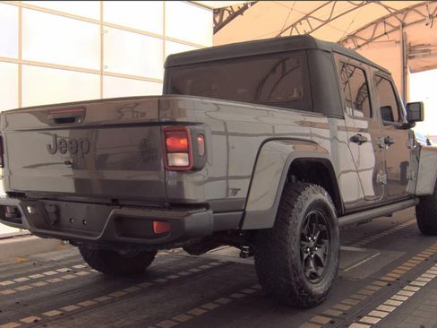 Used 2021 Jeep Gladiator Sport AWD/4WD image 5