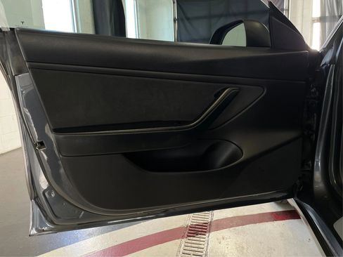 Used 2019 Tesla Model 3 Long Range image 23