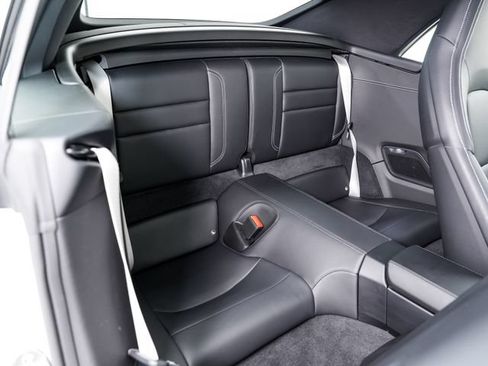 Certified 2024 Porsche 911 Carrera RWD image 30