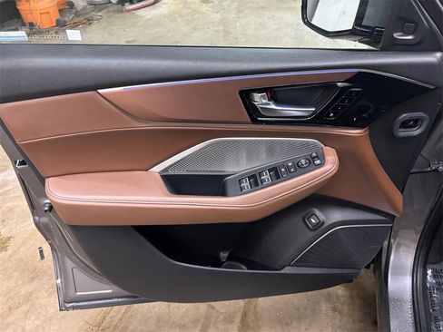 Certified 2023 Acura MDX SH-AWD w/ Technology Package image 11