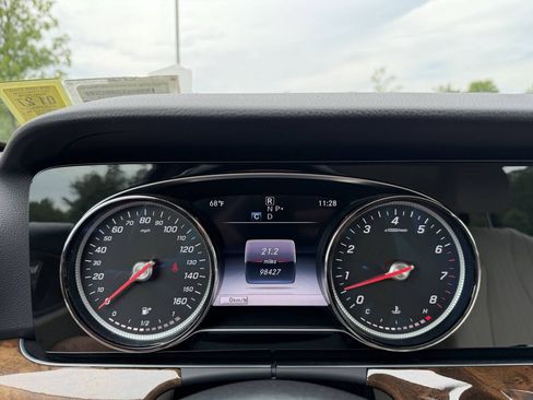 Used 2018 Mercedes-Benz E 300 4MATIC image 25