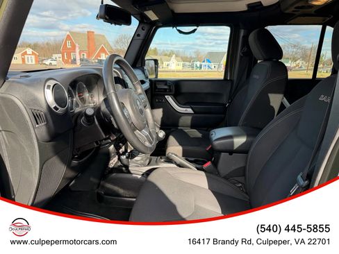 Used 2016 Jeep Wrangler Unlimited Sahara w/ Dual Top Group image 7