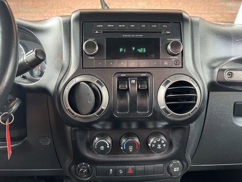 Used 2013 Jeep Wrangler Sport image 4