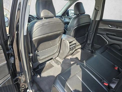 Used 2022 Jeep Grand Cherokee Limited image 9