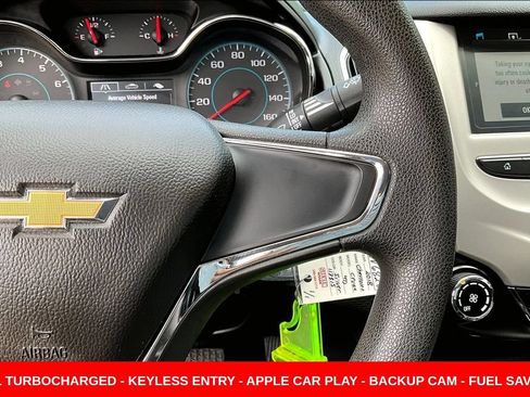 Used 2018 Chevrolet Cruze LS FWD image 12