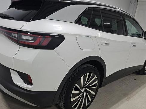 Used 2023 Volkswagen ID.4 Pro S Plus image 8