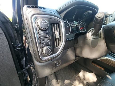 Used 2021 Chevrolet Silverado 1500 High Country w/ Technology Package AWD/4WD image 28
