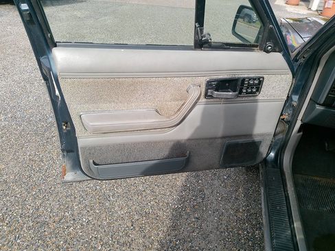 Used 1989 Jeep Cherokee Laredo image 14