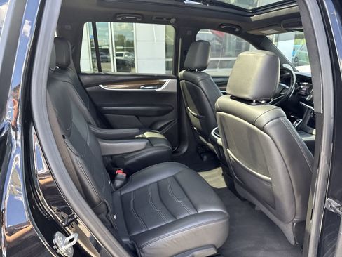 Used 2021 Cadillac XT6 Sport w/ LPO, ONYX Package image 27