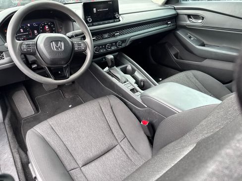 Used 2025 Honda Accord SE image 29