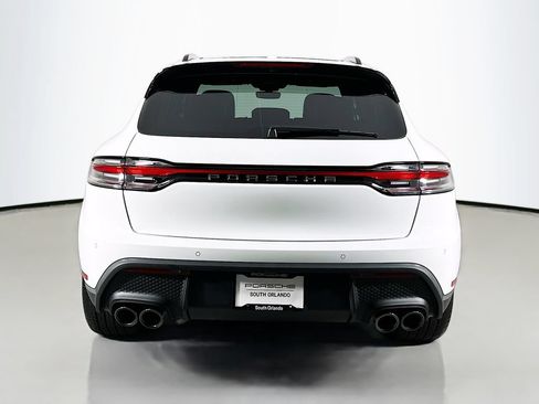 Certified 2025 Porsche Macan AWD/4WD image 10