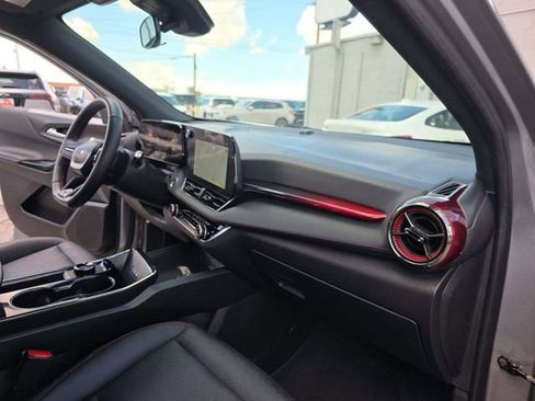 Used 2025 Chevrolet Equinox RS AWD/4WD image 12