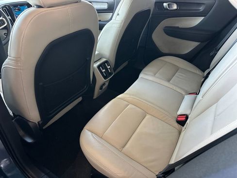 Certified 2023 Volvo XC40 B5 Ultimate w/ Protection Package Premier AWD/4WD image 11