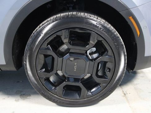 Used 2025 Kia Sorento SX AWD/4WD image 36