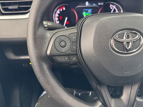 Used 2024 Toyota RAV4 XLE FWD image 18