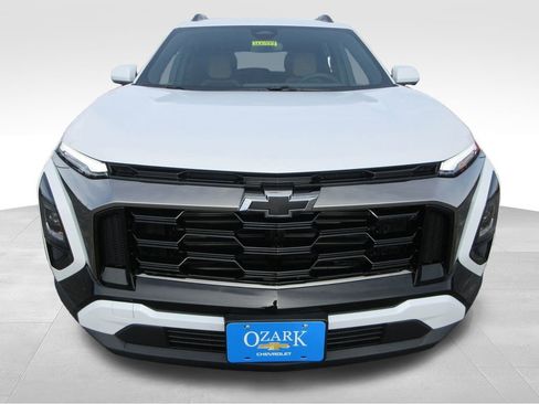 New 2026 Chevrolet Equinox ACTIV w/ LPO, Floor Liner Package FWD image 8