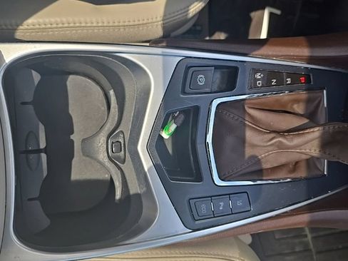 Used 2015 Cadillac SRX Luxury w/ Driver Awareness Package AWD/4WD image 16