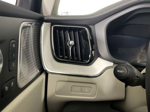 New 2026 Volvo XC60 T8 Ultra image 20